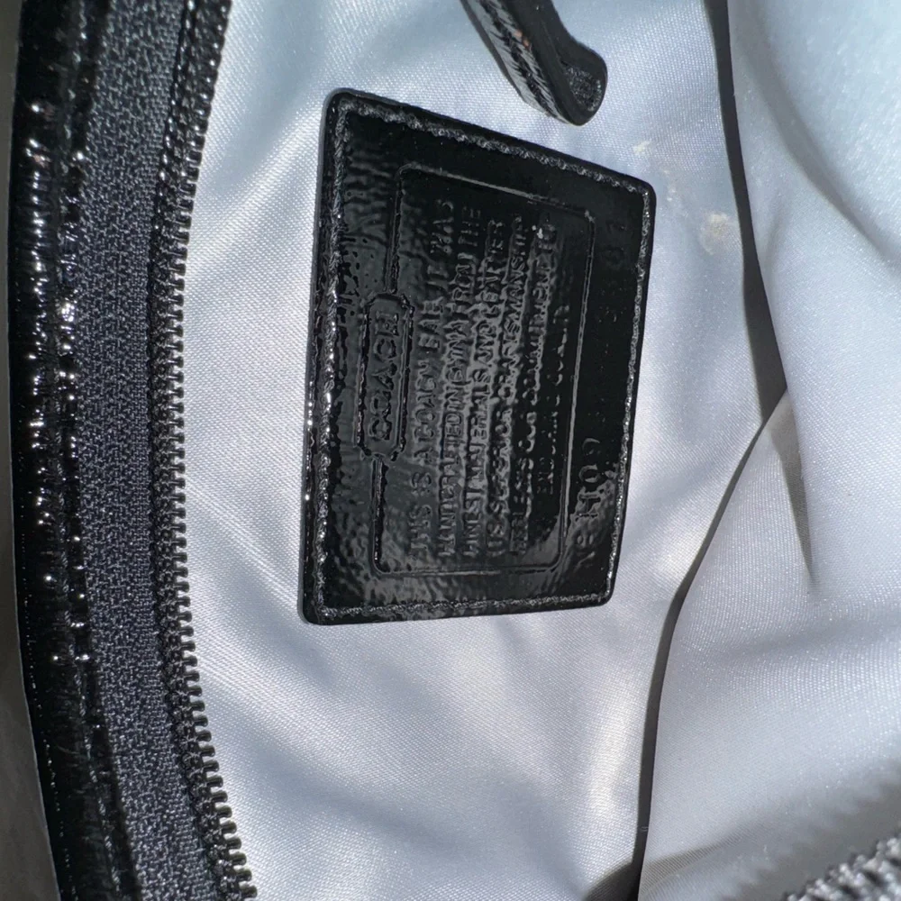 Vintage Coach Crossbody - Picture 6 of 10